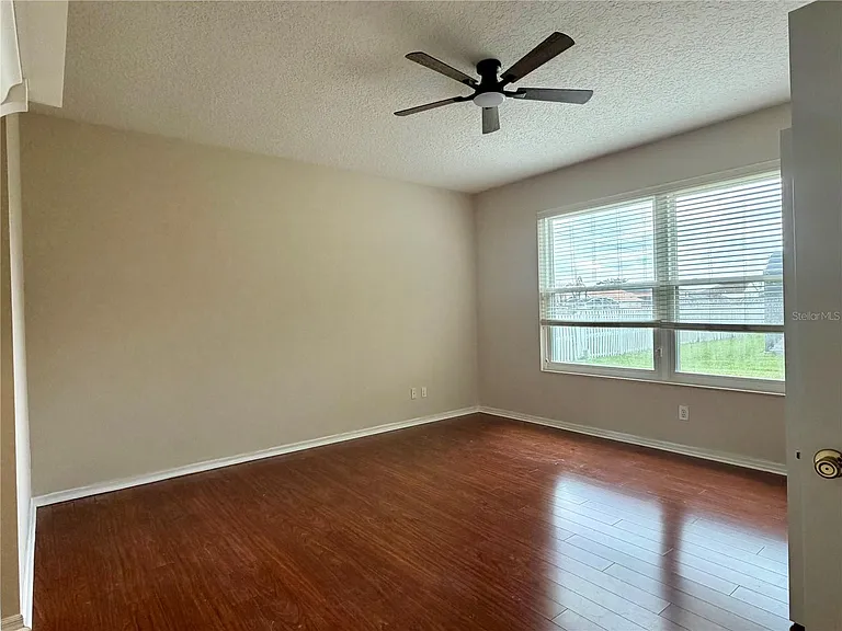 10237 Facet Ct — Photo 23