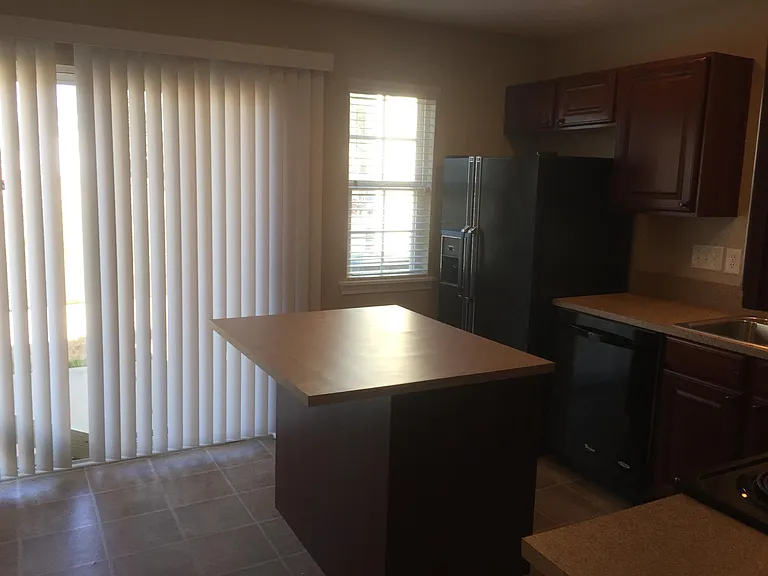 10143 Ballyclare Ct — Photo 8