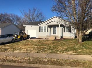 349 Easton Cir, Bowling Green, KY 42101