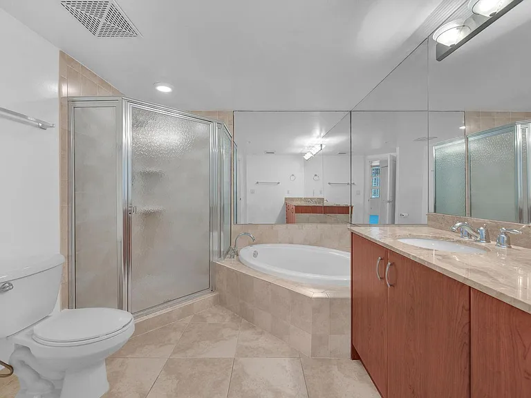 403 S Sapodilla Ave #612 — Photo 6