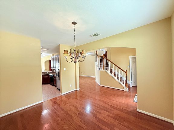 2nd image of 3707 Canterbury Park Dr