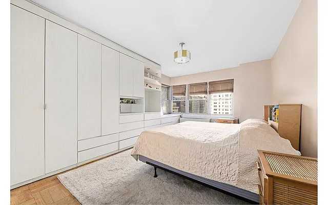 Sold by Compass | media 5