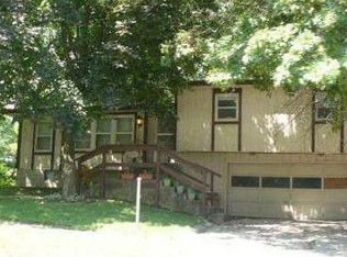 602 S Olive St, Holden, MO 64040