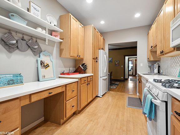 4th image of 6337 N Glenwood Ave #2S