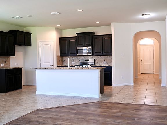 5th image of 1117 Genola Dr