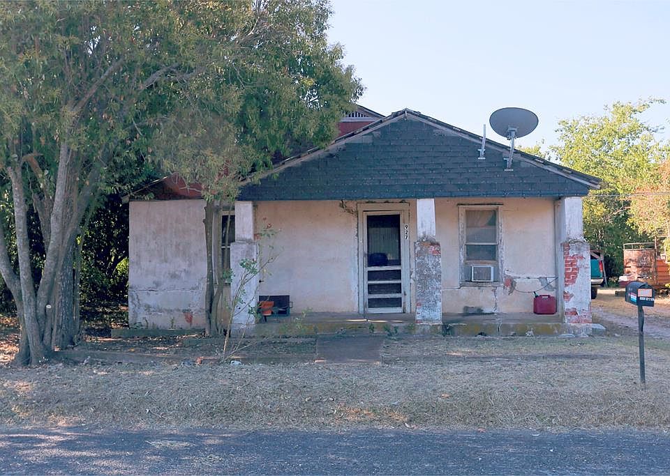 1st image of 927 Apple St