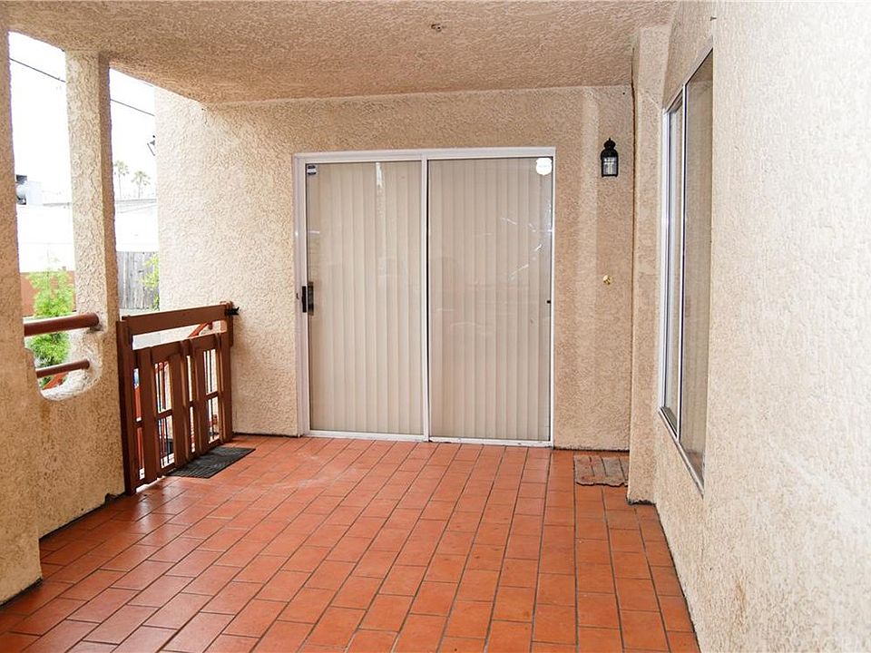 1st image of 4817 W 120th St