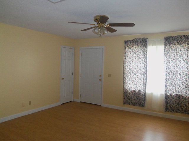 2nd image of 583 Joanne Ln
