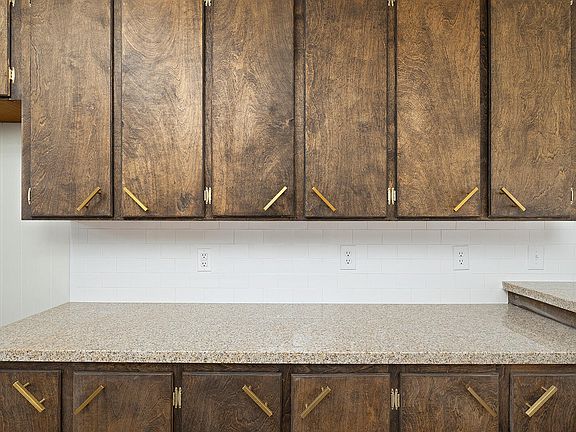5th image of 511 N College Avenue