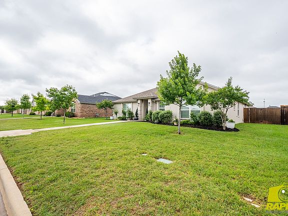 4th image of 5046 Red Oak Ln