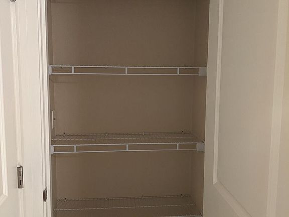 4th image of 15921 52nd St E #8428358