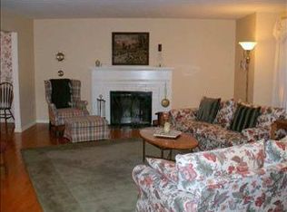 2505 McGovern Dr, Niskayuna, NY 12309