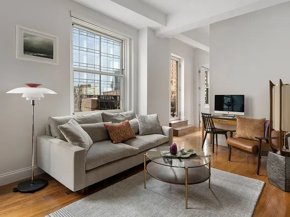 88 Greenwich St APT 2106, New York, NY 10006