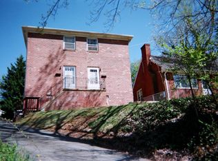 236 Old Lynchburg Rd #B, Charlottesville, VA 22903