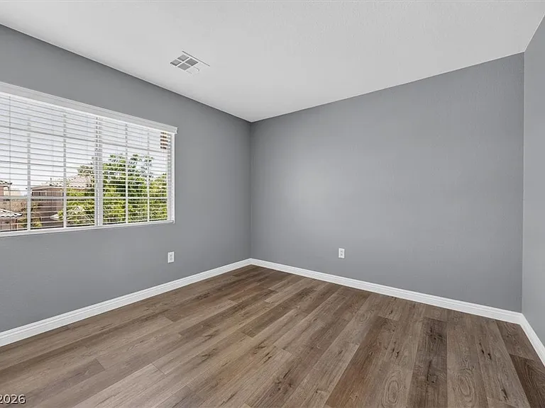 561 Aspen Leaf St — Photo 7