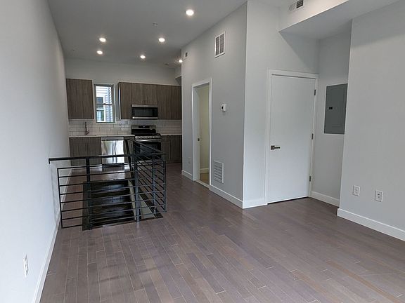 3rd image of 2341 N Hancock St #1