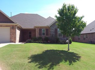 1316 W Ash St, Rogers, AR 72758