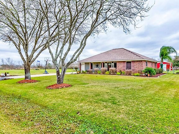 3rd image of 11555 Sweetgum Ln