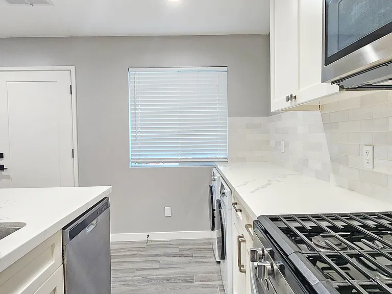 3901 H St #4 — Photo 7
