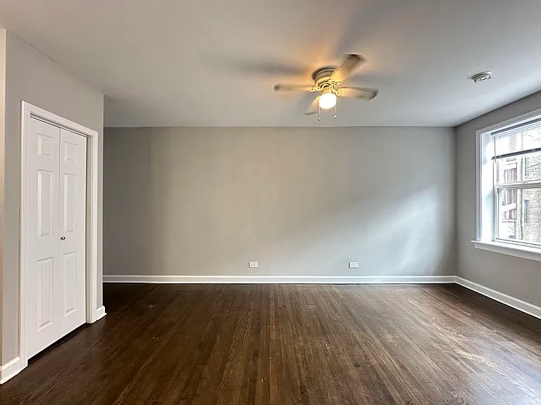 914 W Dakin St #11 — Photo 10
