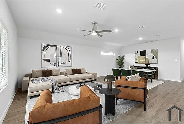 986 Olive Dr — Photo 4