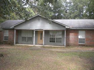 1025 Oakland Dr, Mobile, AL 36609