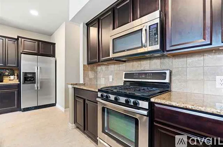 430 Hamilton St — Photo 10