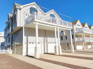 111 35th St #E, Sea Isle City, NJ 08243