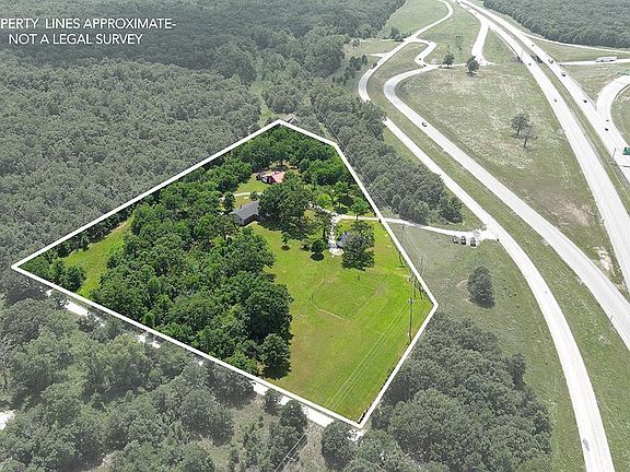 2nd image of 1643 Outer Road