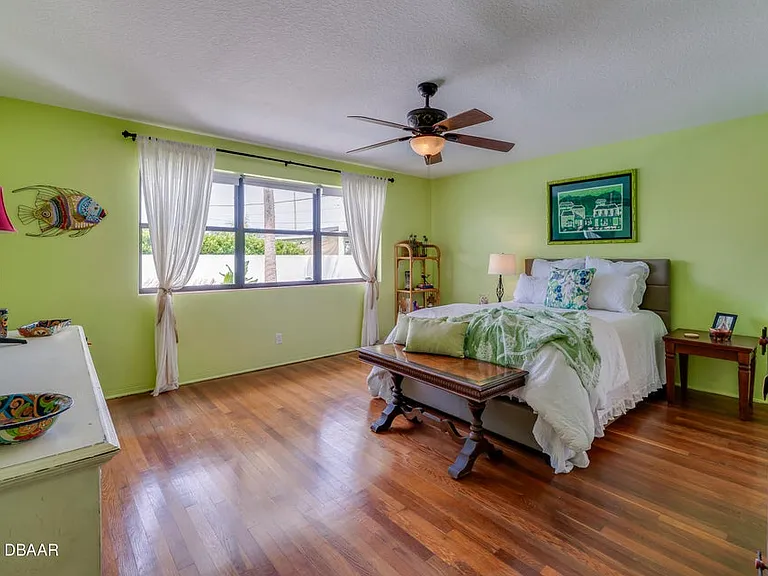 1536 John Anderson Dr — Photo 8