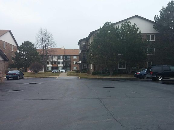 5th image of 4948 Circle Ct #G-52