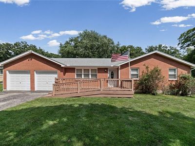 201 Highland Dr, Smithville, MO, 64089
