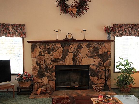 5th image of 1021 Glen Mountain Rd