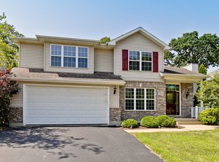 25167 W Warren Ave, Lake Villa, IL 60046