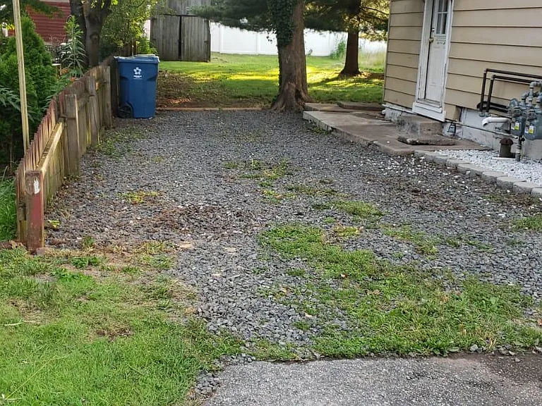 211 Milford Rd — Photo 3
