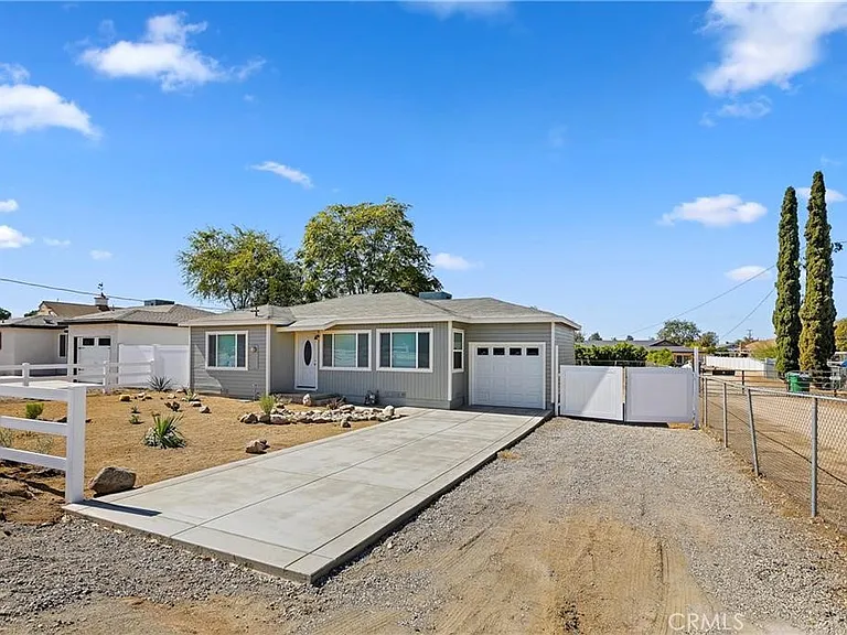 4694 Pedley Ave — Photo 4