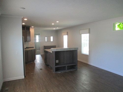 4th image of 1303 Wildflower St