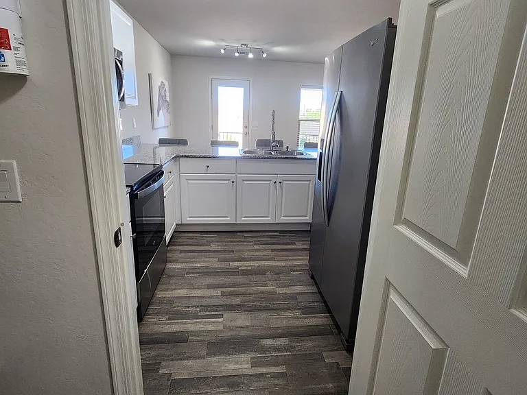 70 W Cottonwood Ln — Photo 23