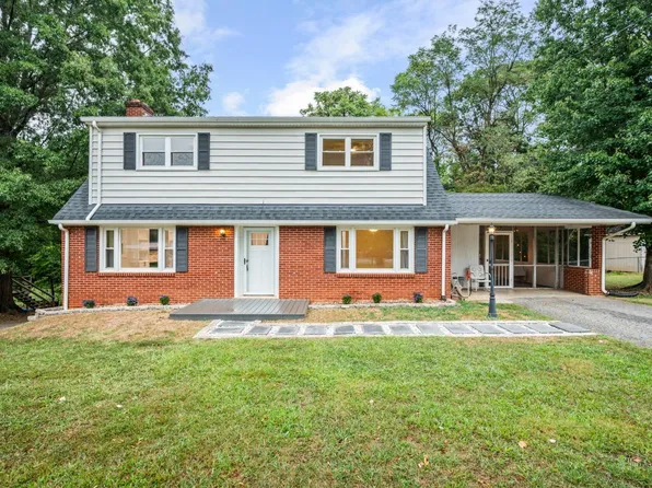 126 Walton Dr, Lynchburg, VA 24502