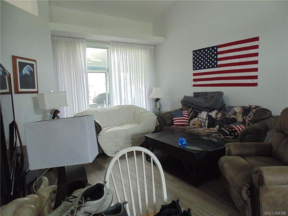 4th image of 119 W Forest Oak Pl