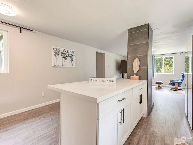 2748 El Camano St — Photo 3