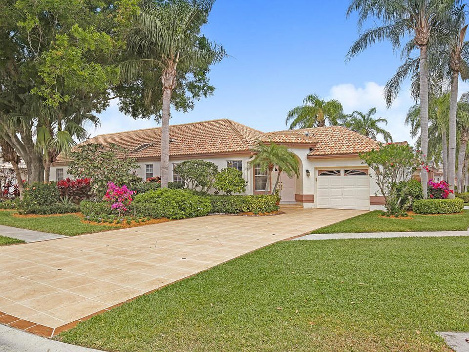 1st image of 6126 Bay Isles Dr