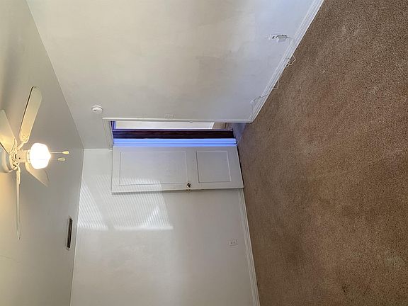 4th image of 954 Huron St