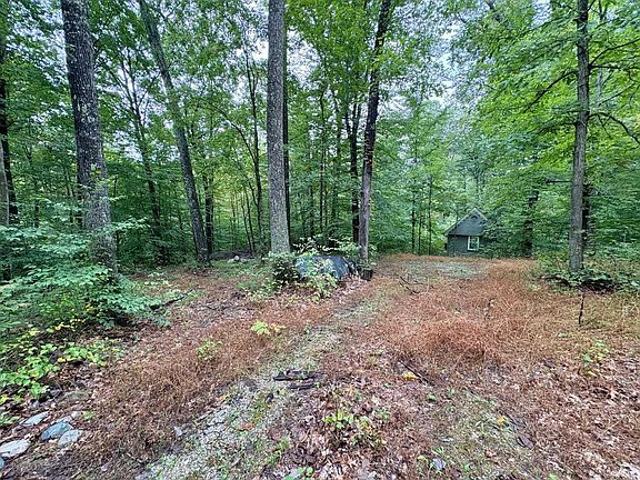 4th image of 690 W Sylvan Ln
