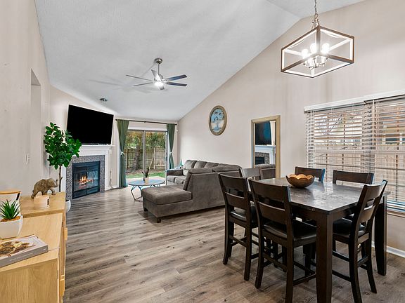 5th image of 2942 Sunnyfield Ct