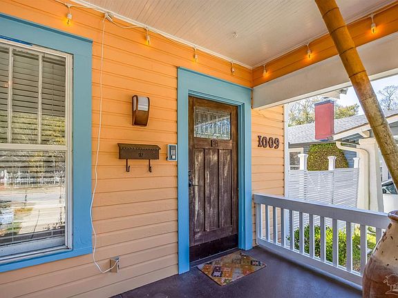 4th image of 1009 E Brainerd St