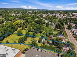 431 S King St, Leesburg, VA 20175