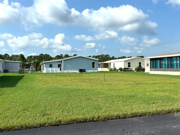 705 Del Luna Dr #694, North Pt, FL 34287