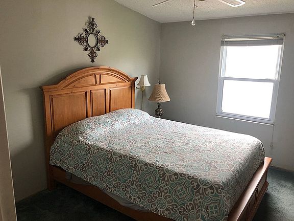 4th image of 1536 Hillcrest Dr