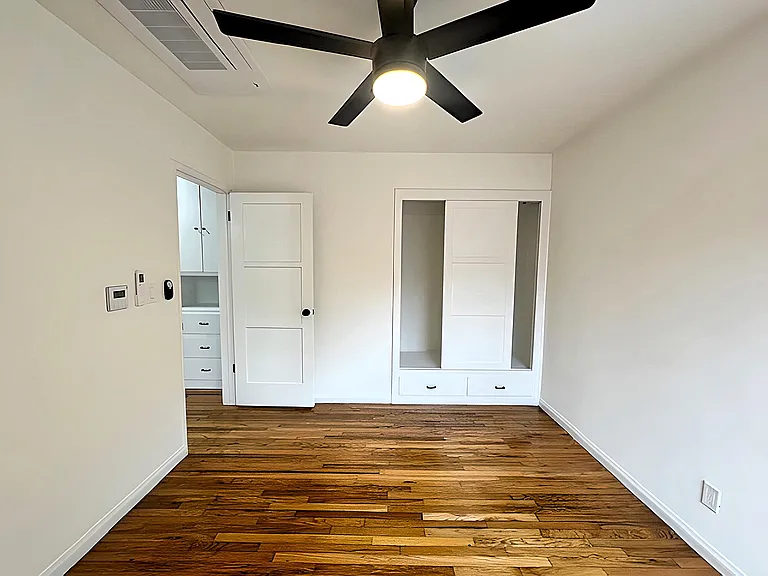 2416 Boone Ave — Photo 16
